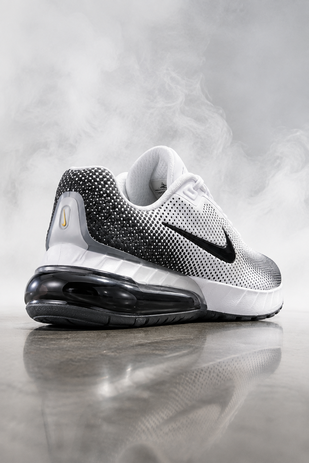 Nike Air Max Phoenix Men's Shoes – White / Black / Anthracite