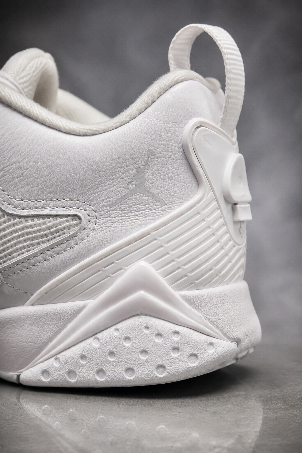 Jordan MVP 92 – White / Pure Platinum