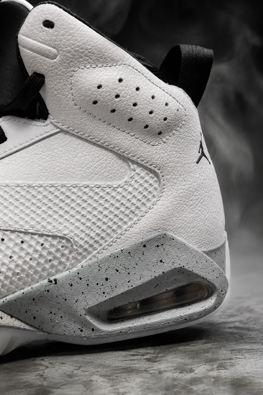 Jordan Lift Off – White / White / Black / Wolf Grey