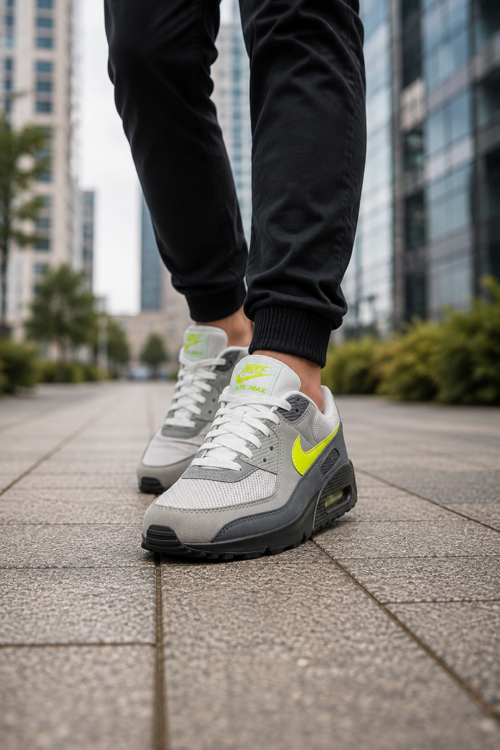 Nike Air Max 90 – Black / Neon Yellow / Anthracite