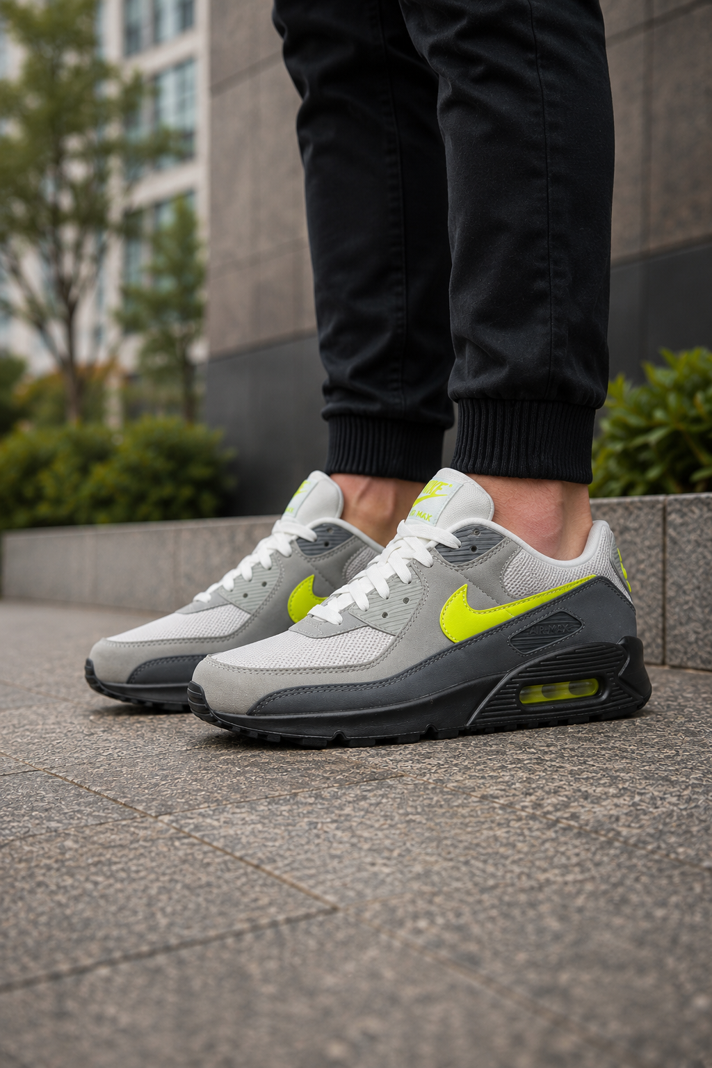 Nike Air Max 90 – Black / Neon Yellow / Anthracite