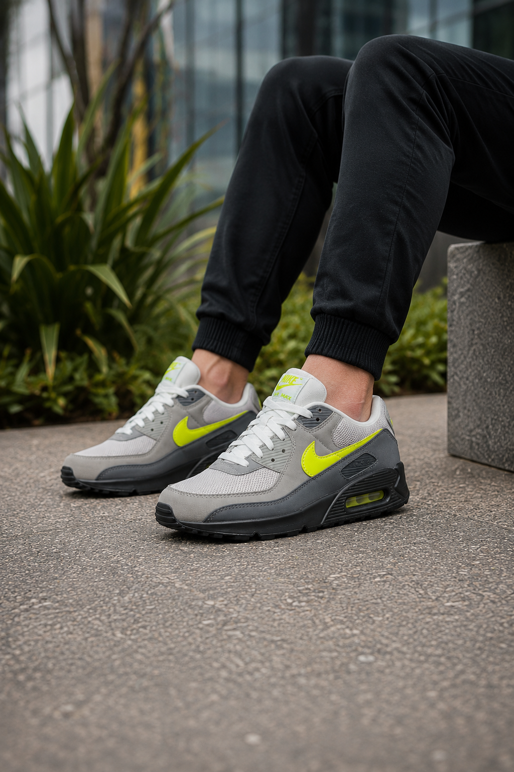 Nike Air Max 90 – Black / Neon Yellow / Anthracite