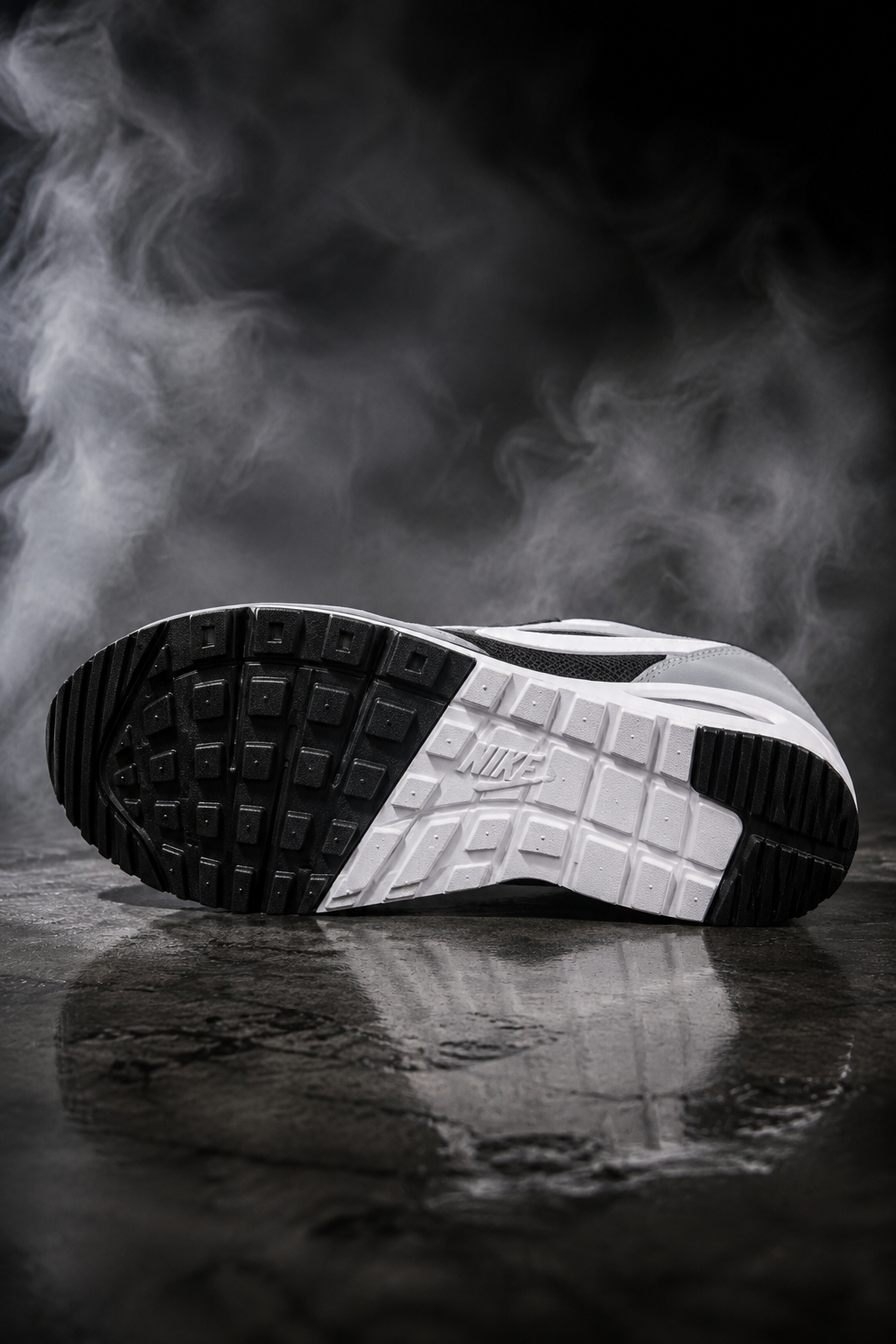 Nike Air Max Correlate Men's Shoes – Black / White / Cool Grey
